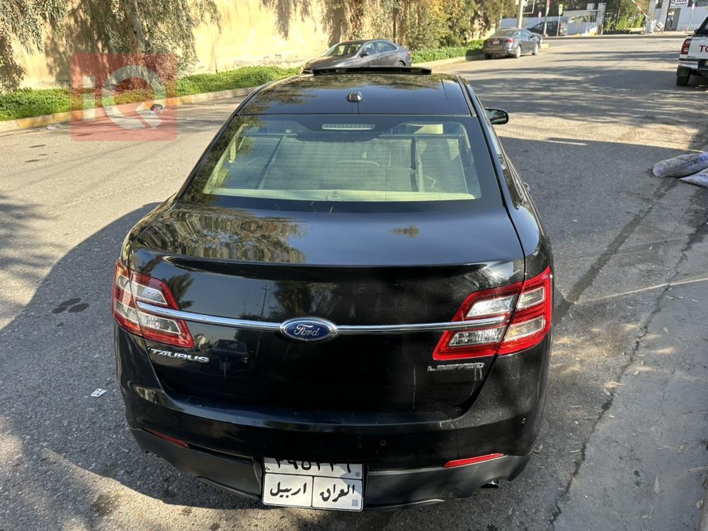 Ford Taurus